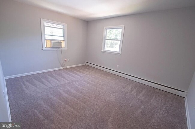 Building Photo - 421 Monticello Ave