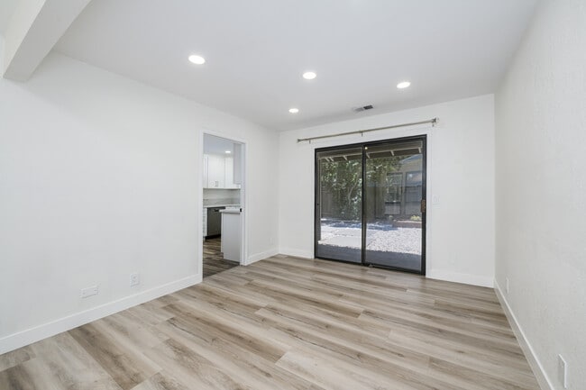 Building Photo - 1704 Humboldt Ave