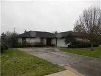 Building Photo - 10118 Kirkbluff Dr