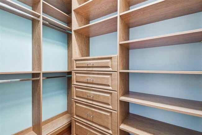 Building Photo - 3020 Kensington Trce