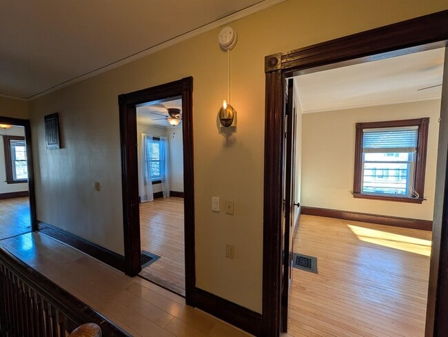 Building Photo - 204 Rockland St