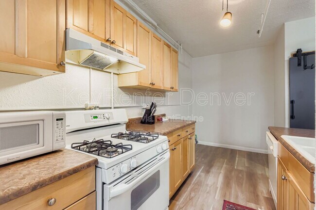 Building Photo - 1101 Bellaire St