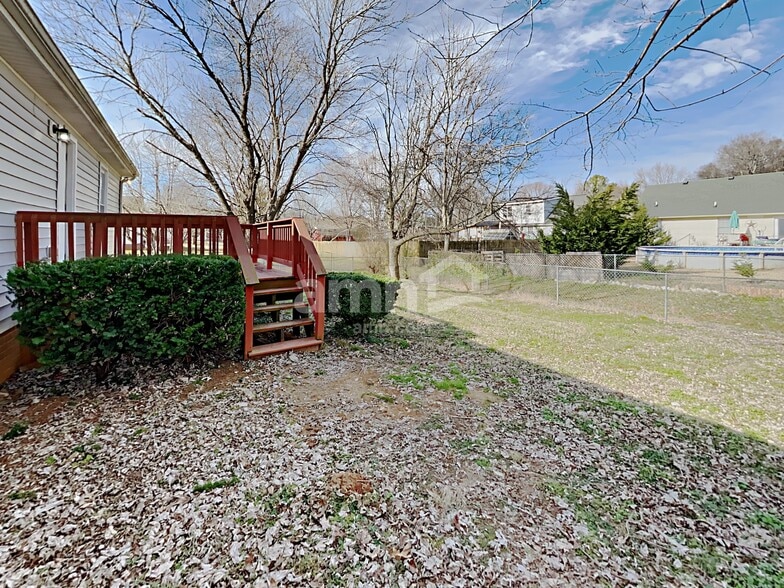 Building Photo - 2309 Verde Ct