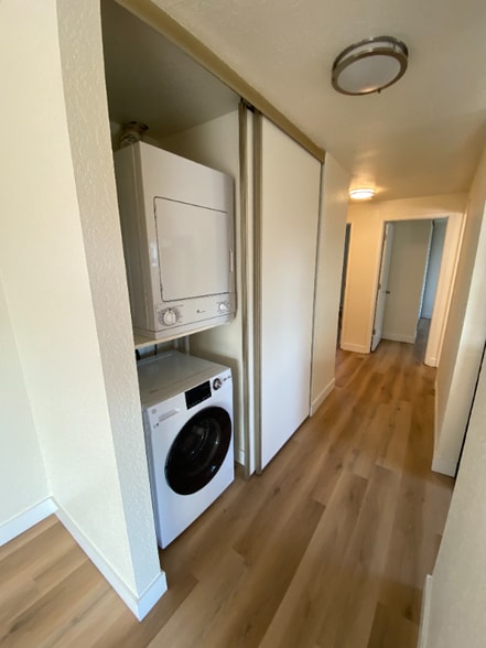 Building Photo - 1404 W Boston St