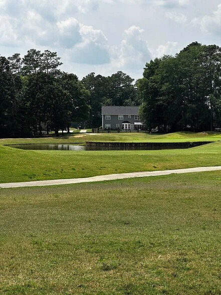 Building Photo - 305 Linkmere Ln
