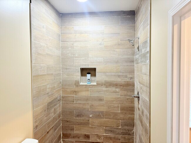 Building Photo - 719 Marsh Ave