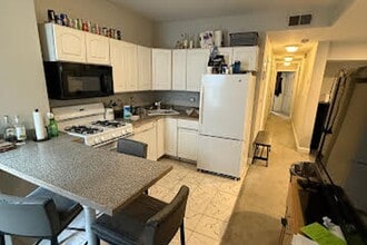 Building Photo - Southie 3 Bed Apartment - NO FEE - 9/1