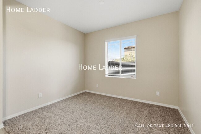 Building Photo - 11769 W Mobile Ln