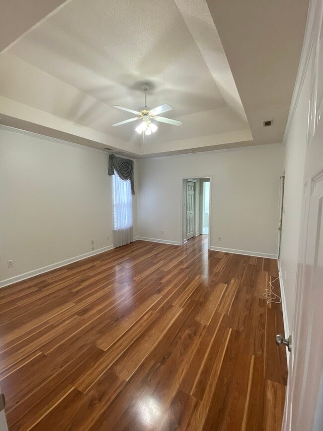 Building Photo - 4545 Reigate Ct