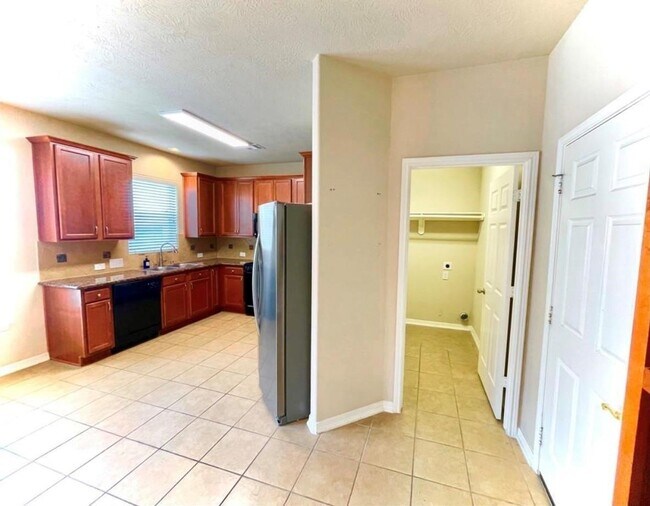 Building Photo - 25231 Florina Ranch Dr