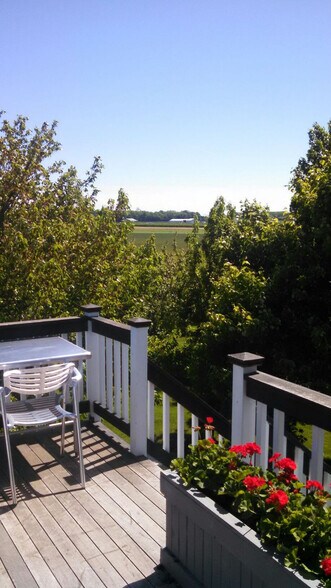 Building Photo - 7470 Sound Ave