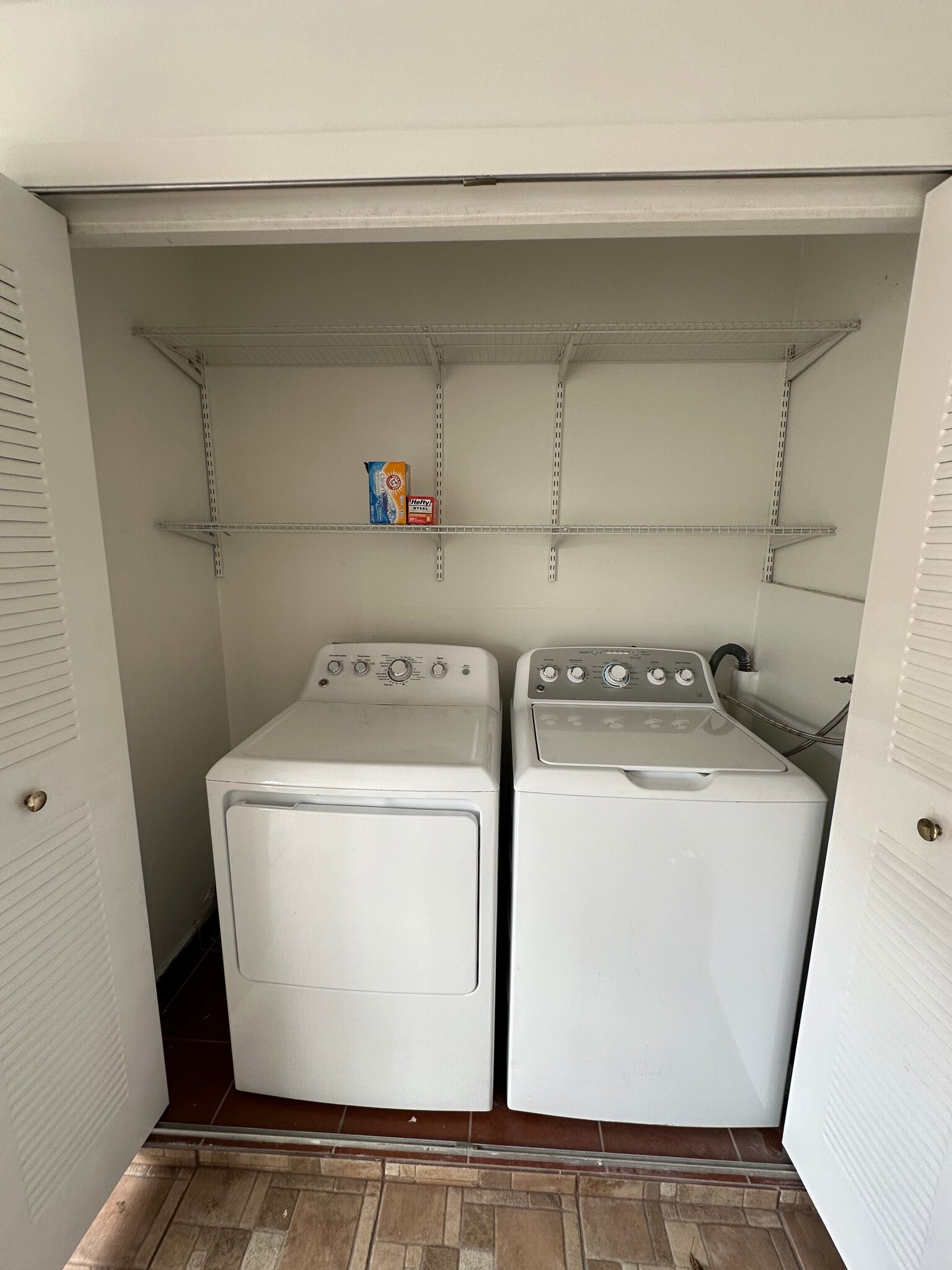 Private washer and dryer - 403 SW 78th Pl