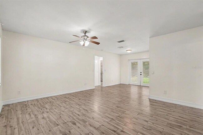 Building Photo - 5328 Lantana St