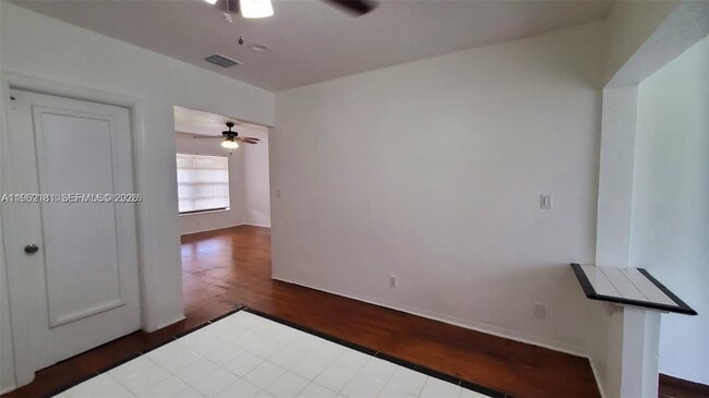 Building Photo - 2322 Wilson St