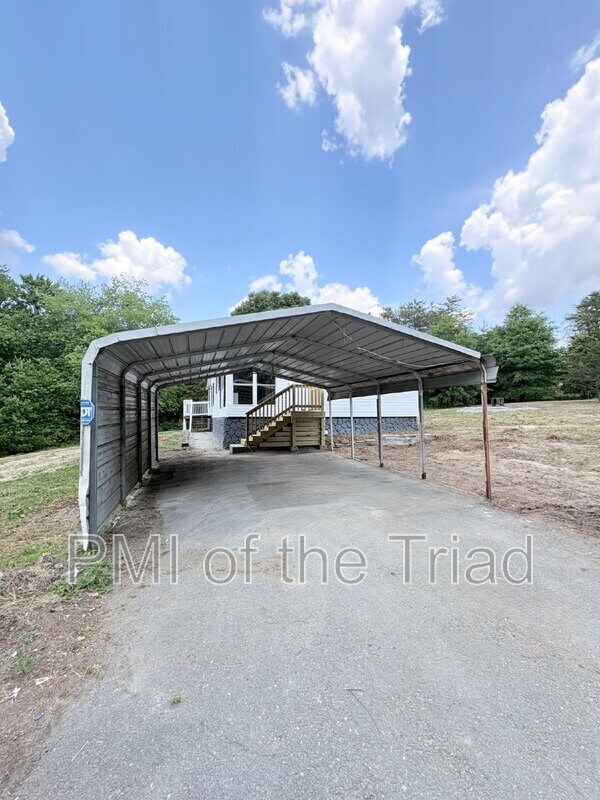 Building Photo - 589 Alvis Ln
