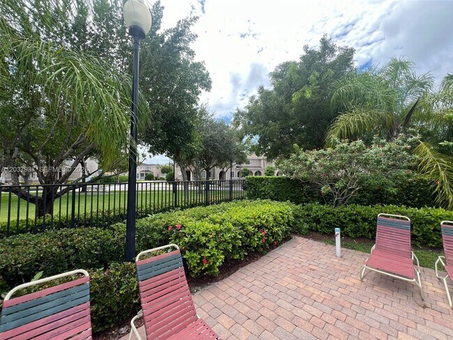Building Photo - 27568 SW 143rd Ave