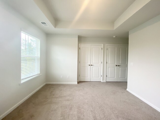 Building Photo - Newer, Three Bedroom Townhome in Cypress R...