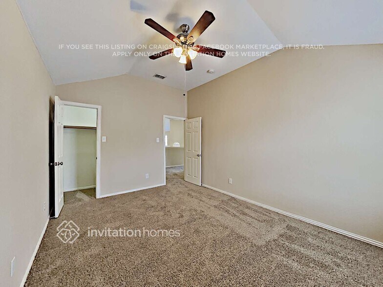 Building Photo - 4000 Iris Ct