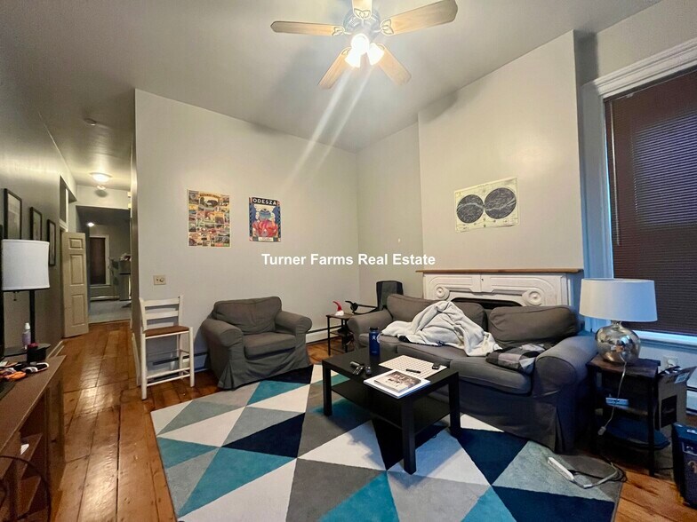 Building Photo - 8 Centre St