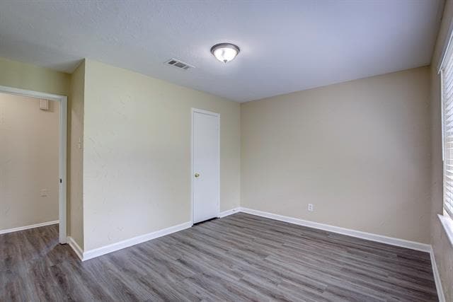 Building Photo - 820 Collin Dr
