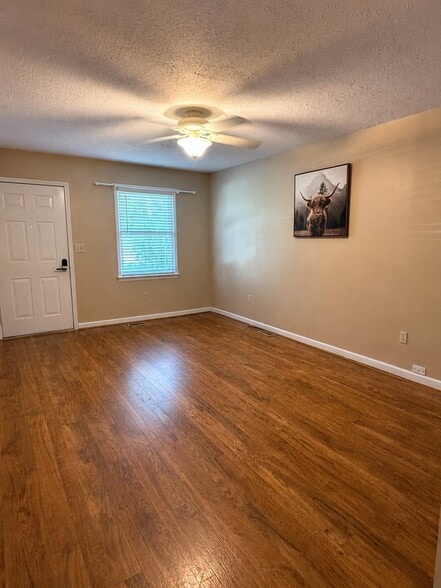 Building Photo - 111 Watzel Ln