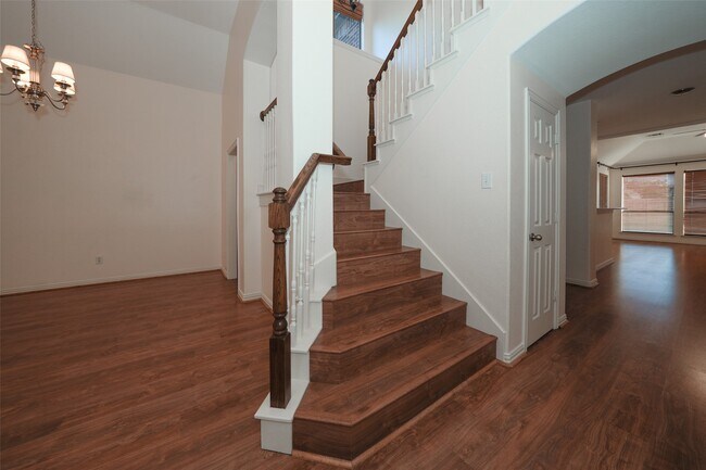 Building Photo - 4426 Greenwood Trace Ln