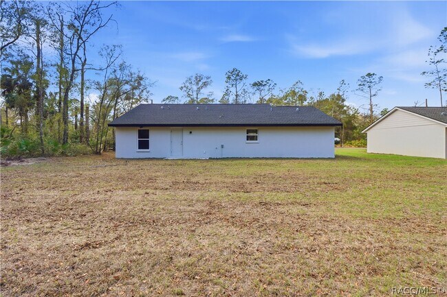 Building Photo - 8341 N Pine Needle Terrace