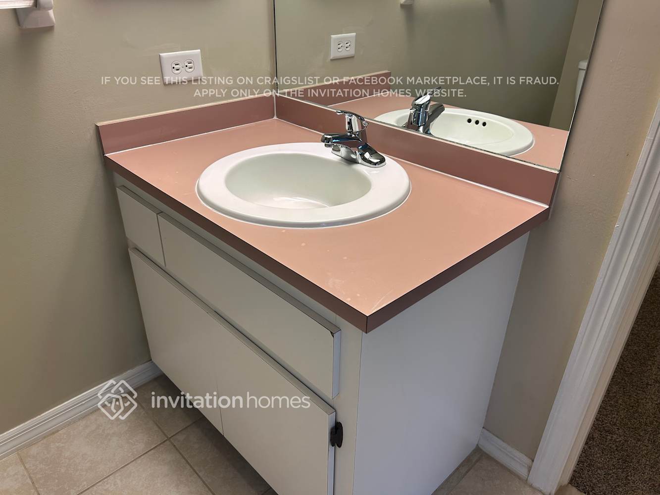 Building Photo - 5244 SW 19th Pl