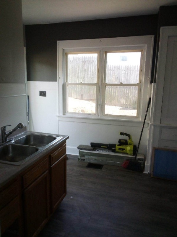 Building Photo - 105 Holly Ave