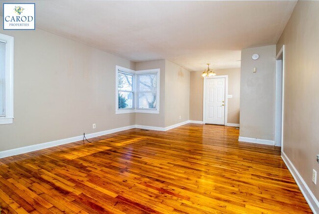 Building Photo - Cozy Cottage Near Uptown Charlotte