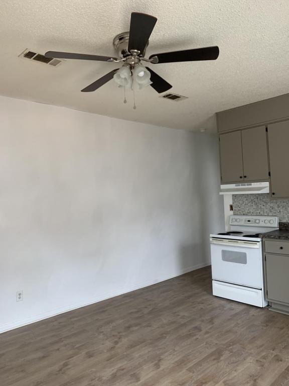 Building Photo - 217 Carys Ln