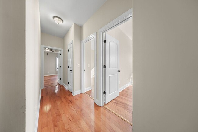 Building Photo - ~ COMPASS POINTE ~