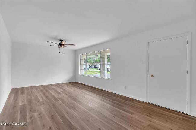 Building Photo - 309 S Wakefield Dr