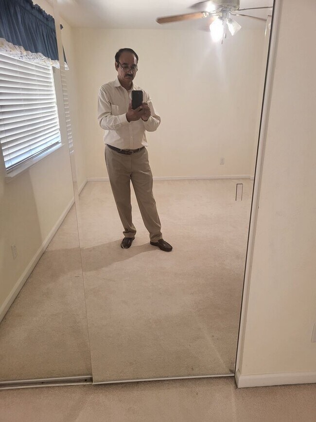 Building Photo - 5049 Pine Lake Ct