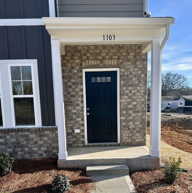 Building Photo - Nice 2BR/2BA