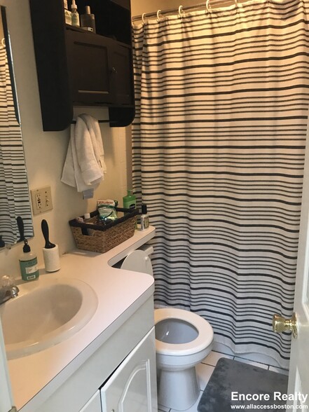 Building Photo - 767 Tremont St