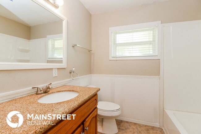 Building Photo - 7149 Wedgewood Dr