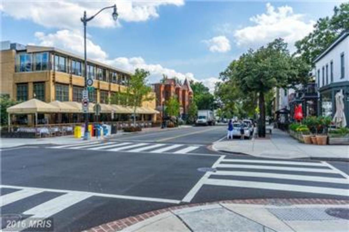 Building Photo - 1825 T St NW