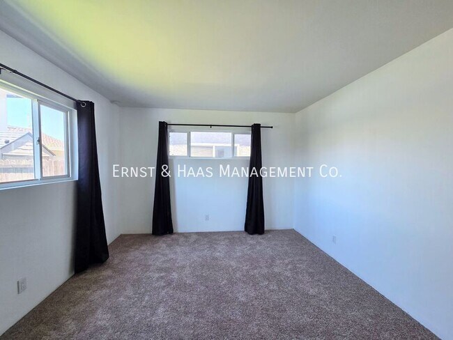 Building Photo - 873 E Turmont St