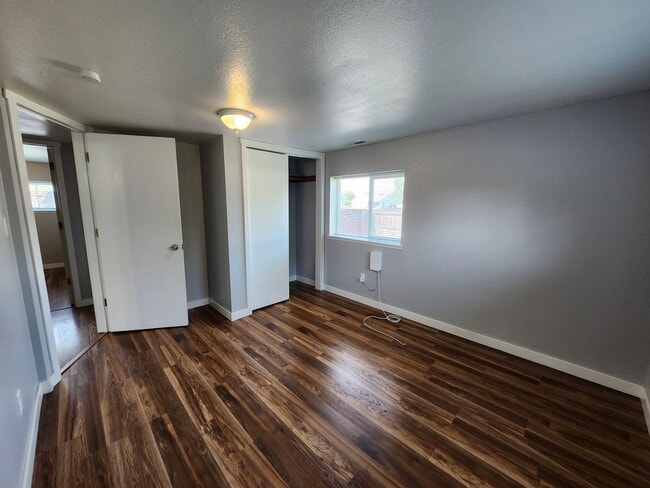 Building Photo - Charming Updated N. Richland 3 bedroom, 1 ...