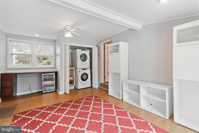 Building Photo - 120 Walker Rd