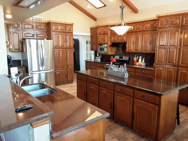 Building Photo - 2932 Devils Tower Cir