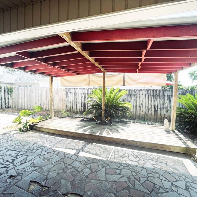Building Photo - 3bedroom in Fort Walton