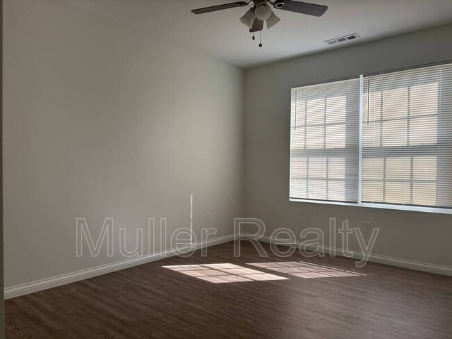 Building Photo - 4805 Fennel Rd