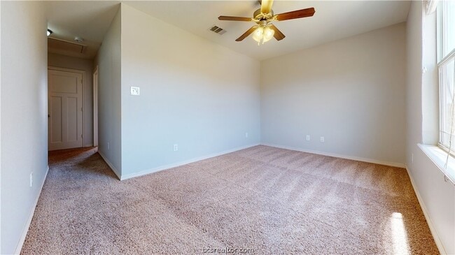 Building Photo - 2501 Horse Shoe Dr