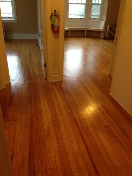 Building Photo - 441 Lyceum Ave