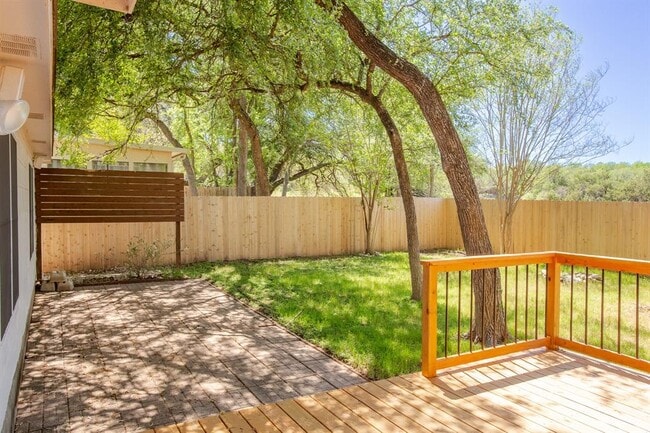 Building Photo - 2204 Coats Cir