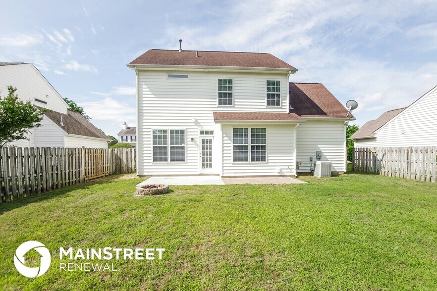 Building Photo - 13906 Silver Dart Pl