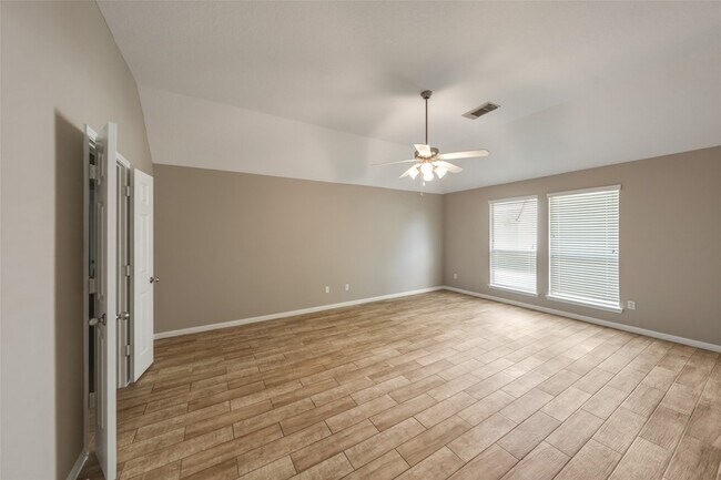 Building Photo - 30627 N Sulphur Creek Dr