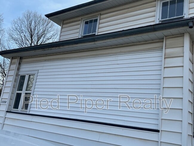 Building Photo - 1254 S Chicago Ave